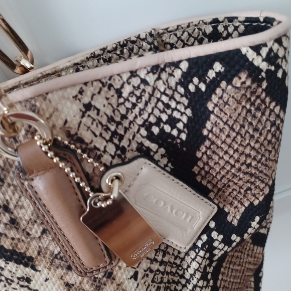 Coach bag - Picture 2 of 11